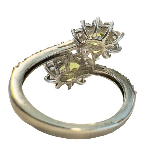 Genuine Peridot & White Topaz Sterling Silver Ring (6.25) - Picture 8 of 10